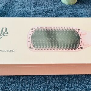 NWT (Sealed in original plastic)Lange Blush Hair Straightening Brush, ceramic